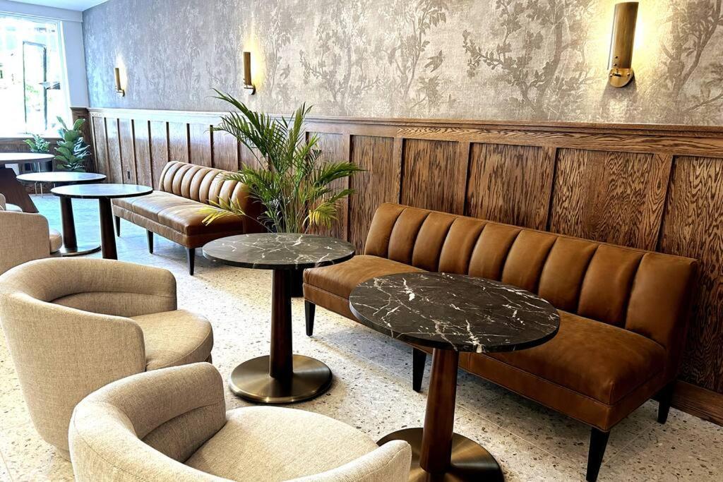 Dtwn Historic Hotel, The Phenix, Ground Floor, # 100 Apartment Bangor